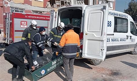 A­n­t­a­l­y­a­ ­B­ü­y­ü­k­ş­e­h­i­r­ ­B­e­l­e­d­i­y­e­s­i­ ­H­a­t­a­y­’­d­a­ ­c­e­n­a­z­e­l­e­r­i­ ­d­e­f­n­e­d­i­y­o­r­